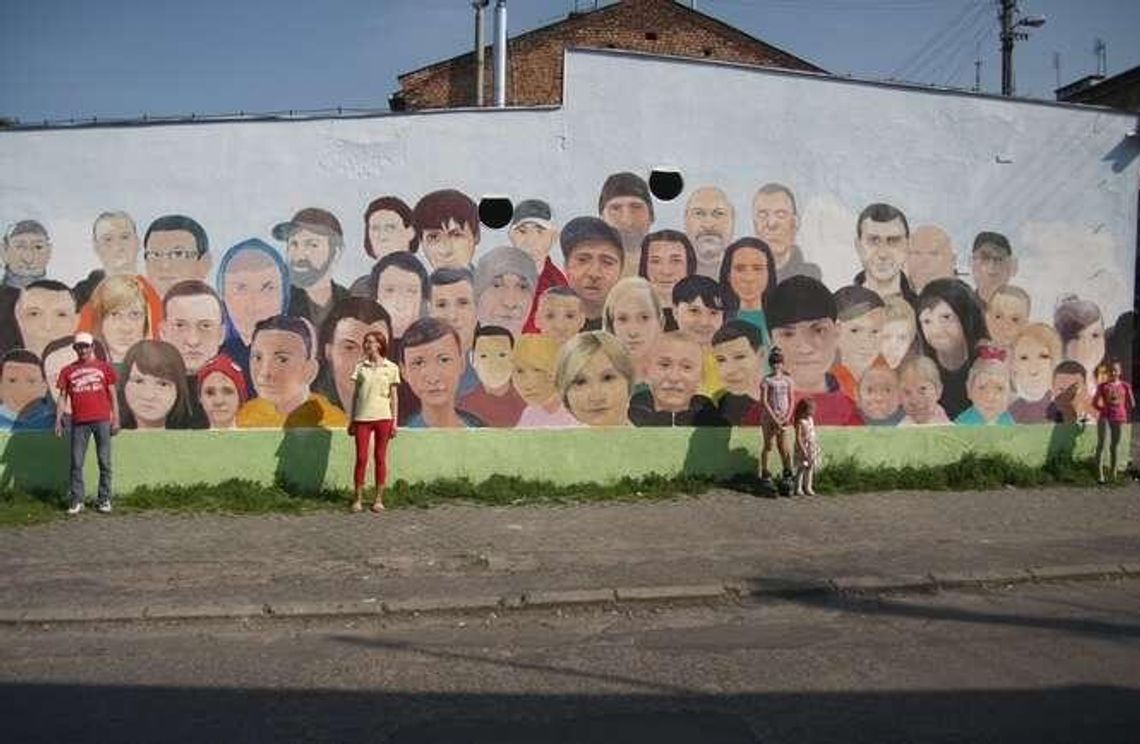 Mieszkańcy na ścianie sklepu. Nowy mural na Bronowicach Mieszkańcy na ścianie sklepu. Nowy mural na Bronowicach