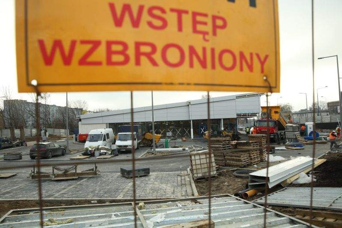 Mieszkańcy nie chcą sklepu obok bloków. "Kto wytrzyma taki hałas?" Mieszkańcy nie chcą sklepu obok bloków. "Kto wytrzyma taki hałas?"