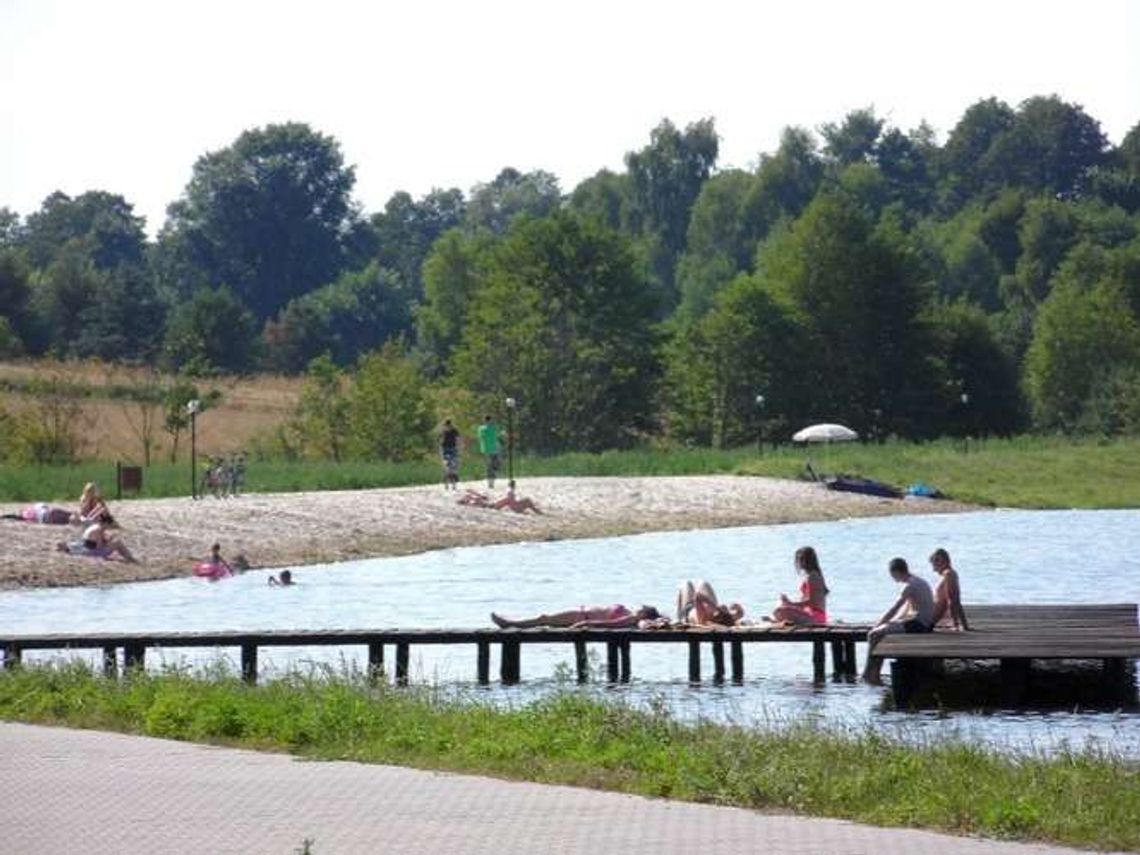 Mieszkańcy o zalewie w Janowicach: Błoto, muł i opóźnienia