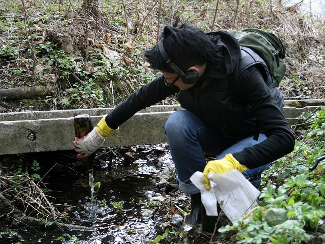 Mieszkańcy posprzątali Park Czartoryskich w Puławach (wideo)