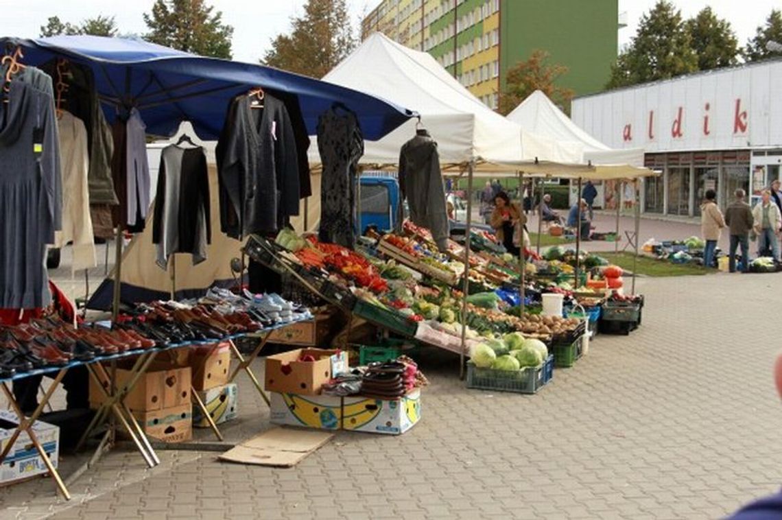 Mieszkańcy przeciwko likwidacji targowiska na Czubach Mieszkańcy przeciwko likwidacji targowiska na Czubach