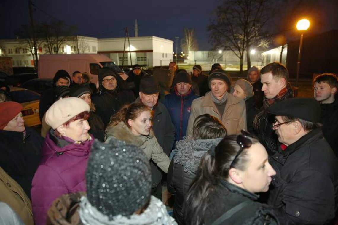 Mieszkańcy przeciwko zakładowi utylizacji opon. Będą indywidualne protesty Mieszkańcy przeciwko zakładowi utylizacji opon. Będą indywidualne protesty