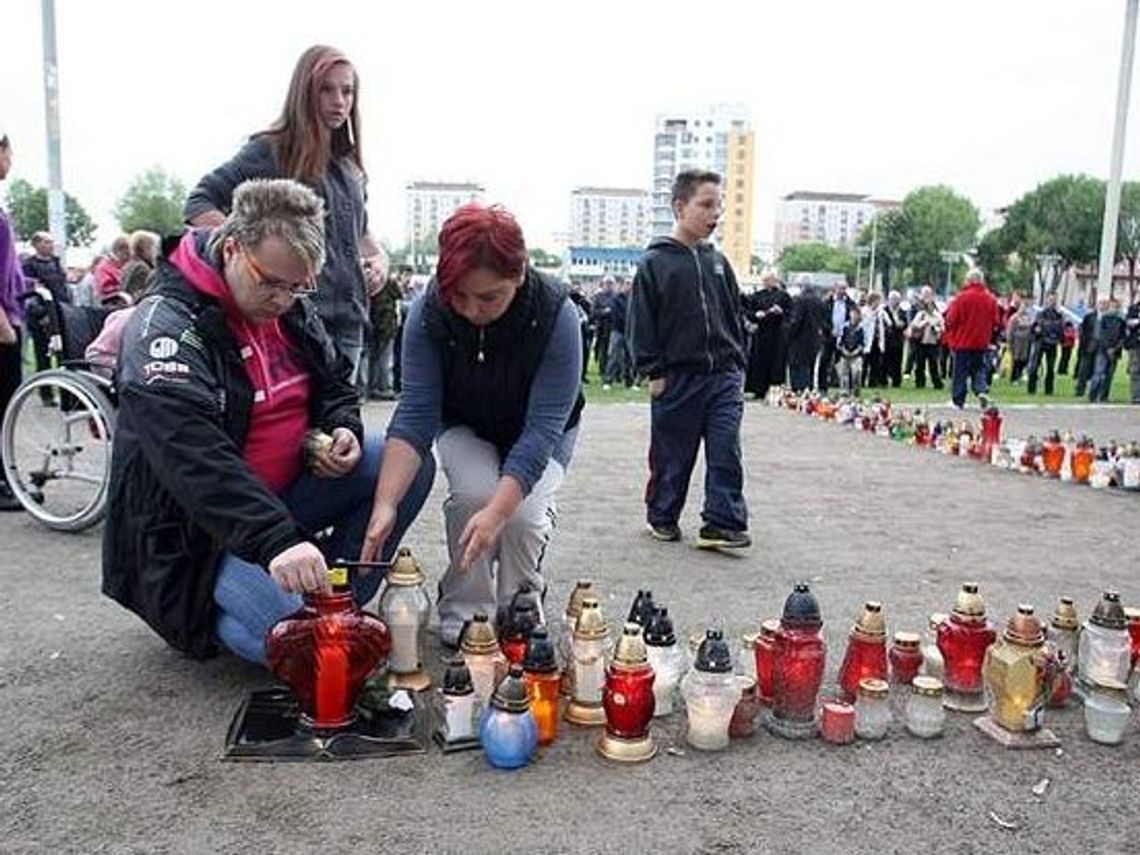 Mieszkańcy Rzeszowa żegnają zmarłego żużlowca Lee Richardsona