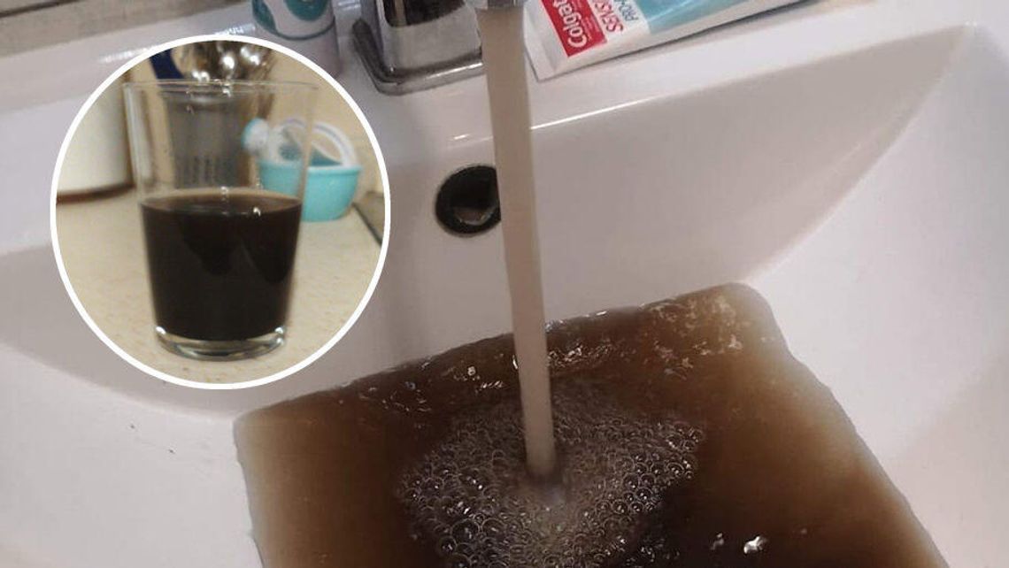 Mieszkańcy: W Parczewie z kranów płynie "Coca-cola"