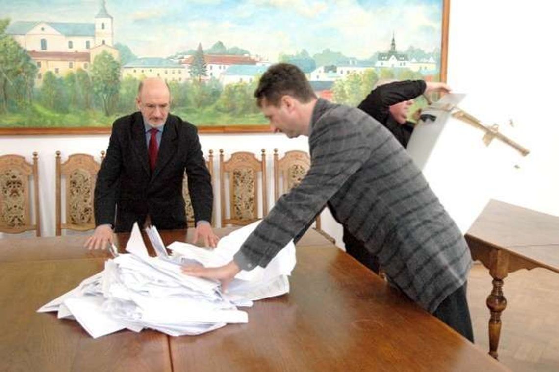 Mieszkańcy zdecydowali o nazwie ulicy. Socjalista wygrał z papieżem