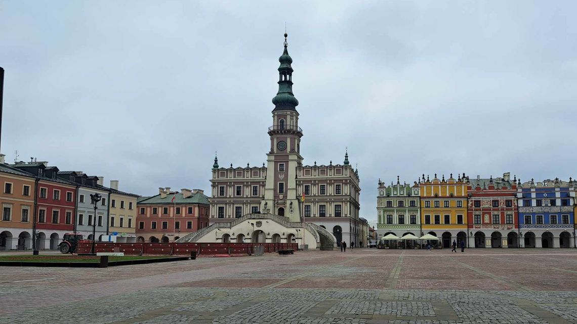 Mieszkania poszły na raty i za pół ceny. Radni Zamościa: To wina prezydenta i jego zastępcy