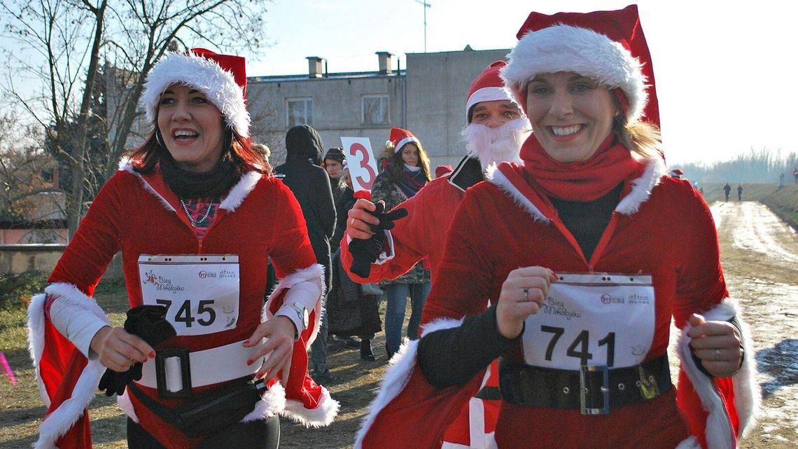 Mikołaje szybcy i pomocni. Bieg Mikołajów w Puławach
