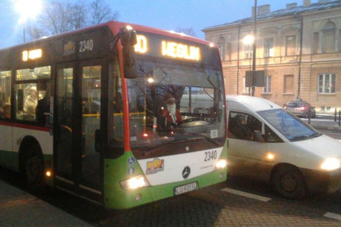Mikołaje z autobusu MPK dostaną nagrody. Zdjęcie hitem na Facebooku