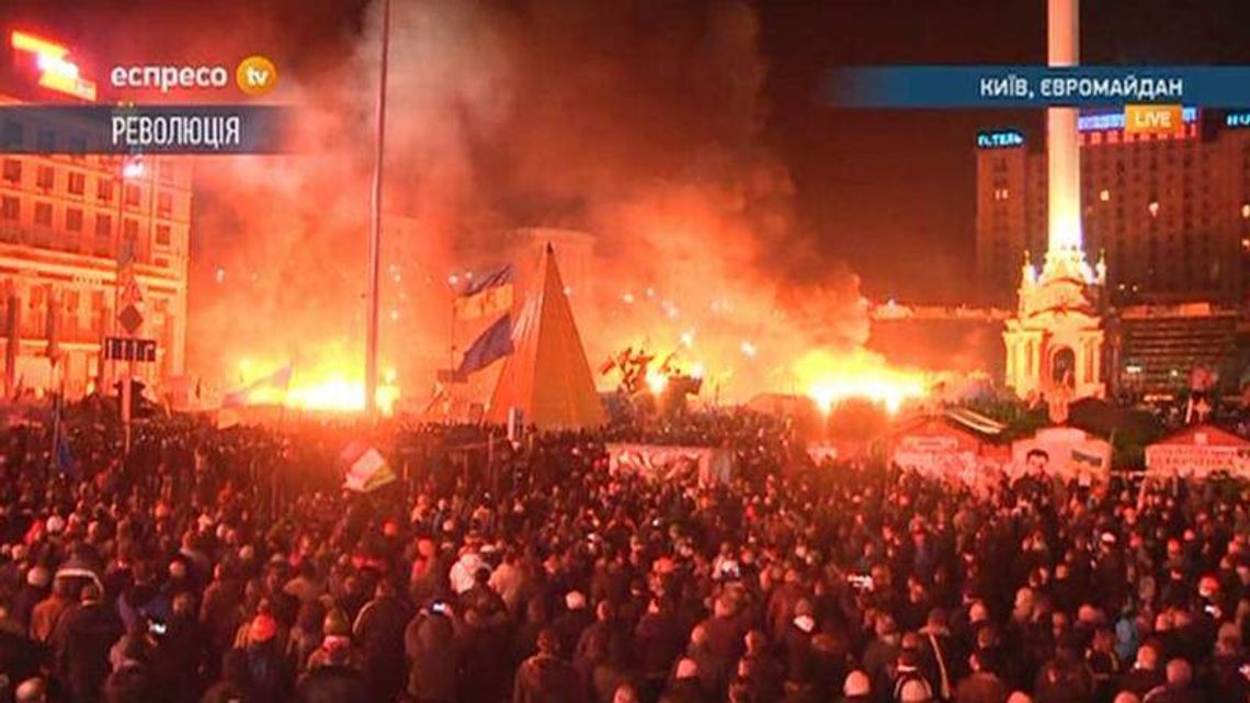 Milicja szturmuje Majdan Niepodległości w Kijowie