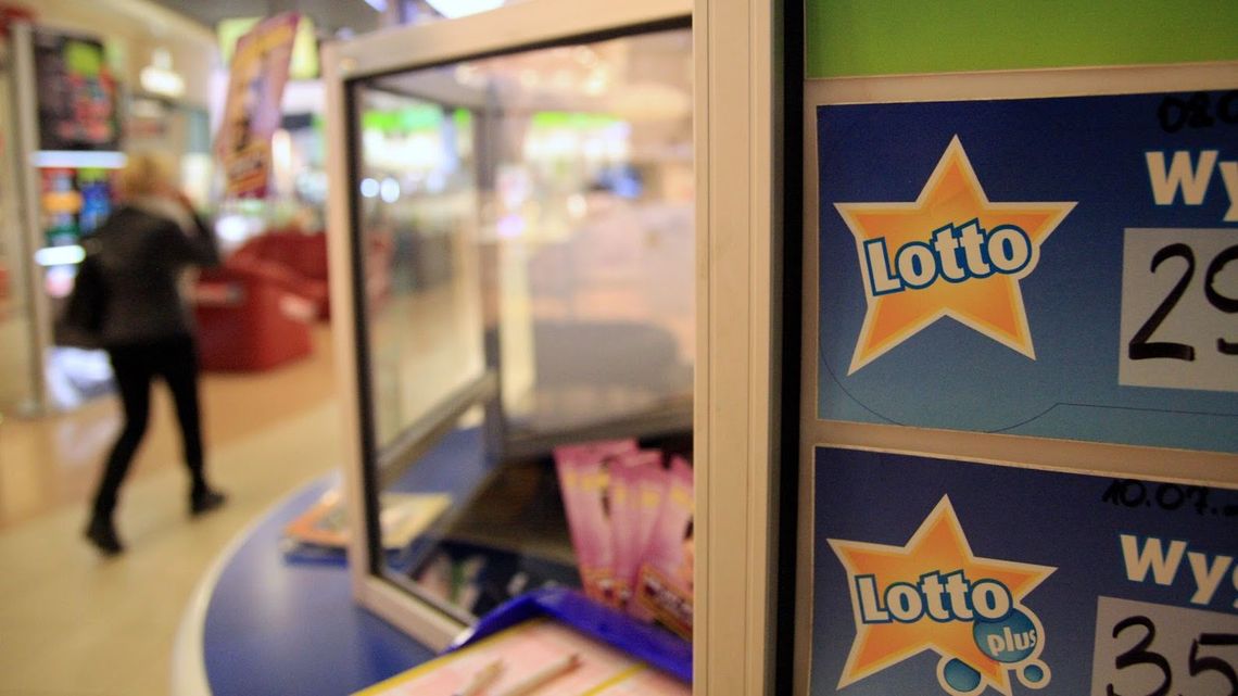 Milion złotych w Lotto Plus. Szczęśliwiec zagrał w kolekturze niedaleko Lublina Milion złotych w Lotto Plus. Szczęśliwiec zagrał w kolekturze niedaleko Lublina