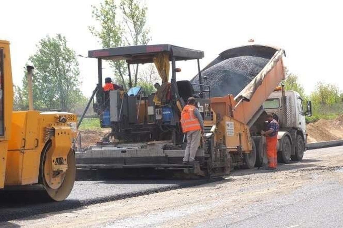 Miliony na pomoc bezrobotnym: staże, szkolenia i własna działalność gospodarcza Miliony na pomoc bezrobotnym: staże, szkolenia i własna działalność gospodarcza
