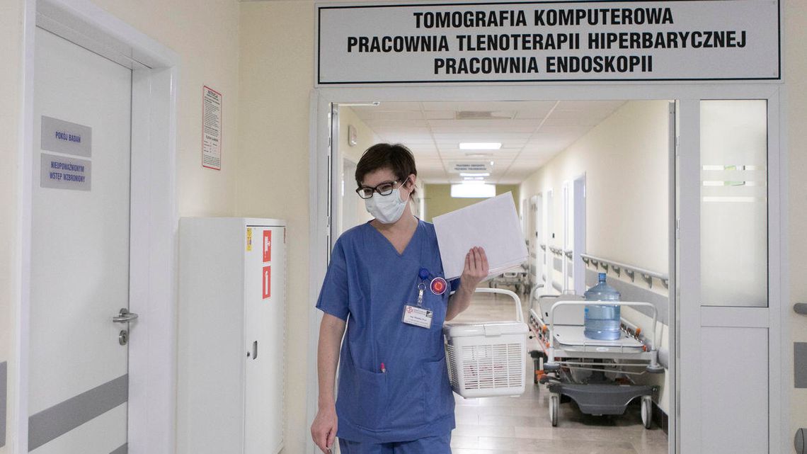 Min. Zdrowia: Mniej pilne zabiegi mogą być odraczane ze względu na opiekę nad chorymi z COVID-19