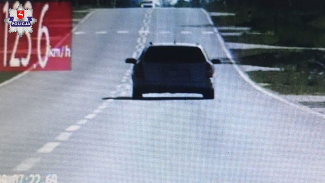 Minęła policyjną kontrolę prędkości, od razu przyśpieszyła. To był błąd