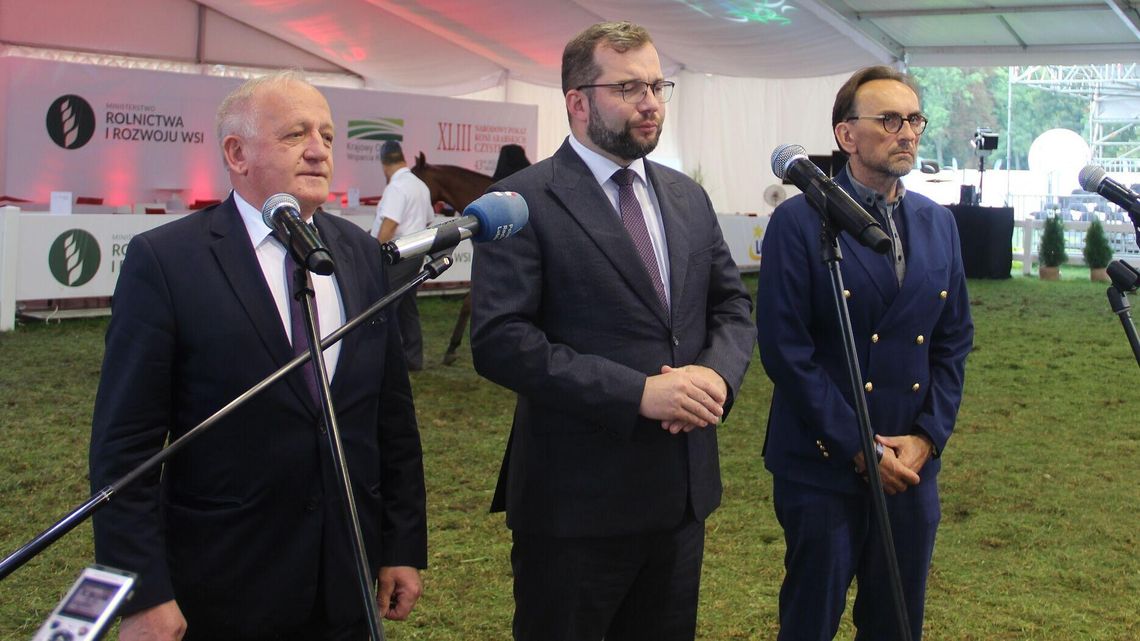 Minister mówi o sukcesie aukcji w Janowie Podlaskim. Ale stadnina ogromnej straty za ubiegły rok nie pokryje