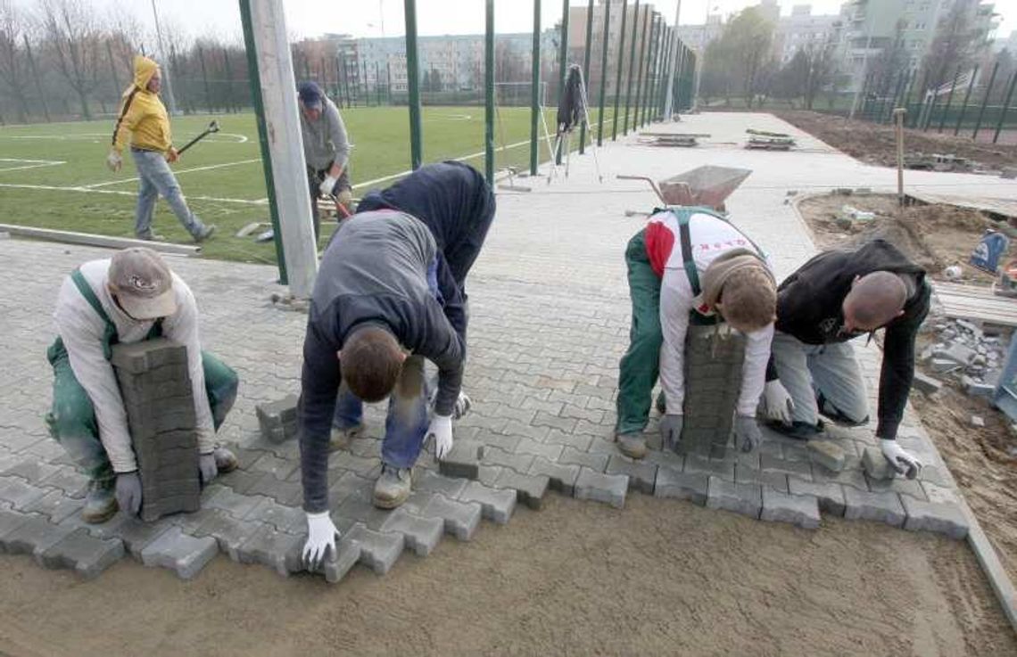 Minister Mucha chce rozbudować \"orliki\". Ale pieniędzy brak Minister Mucha chce rozbudować \"orliki\". Ale pieniędzy brak