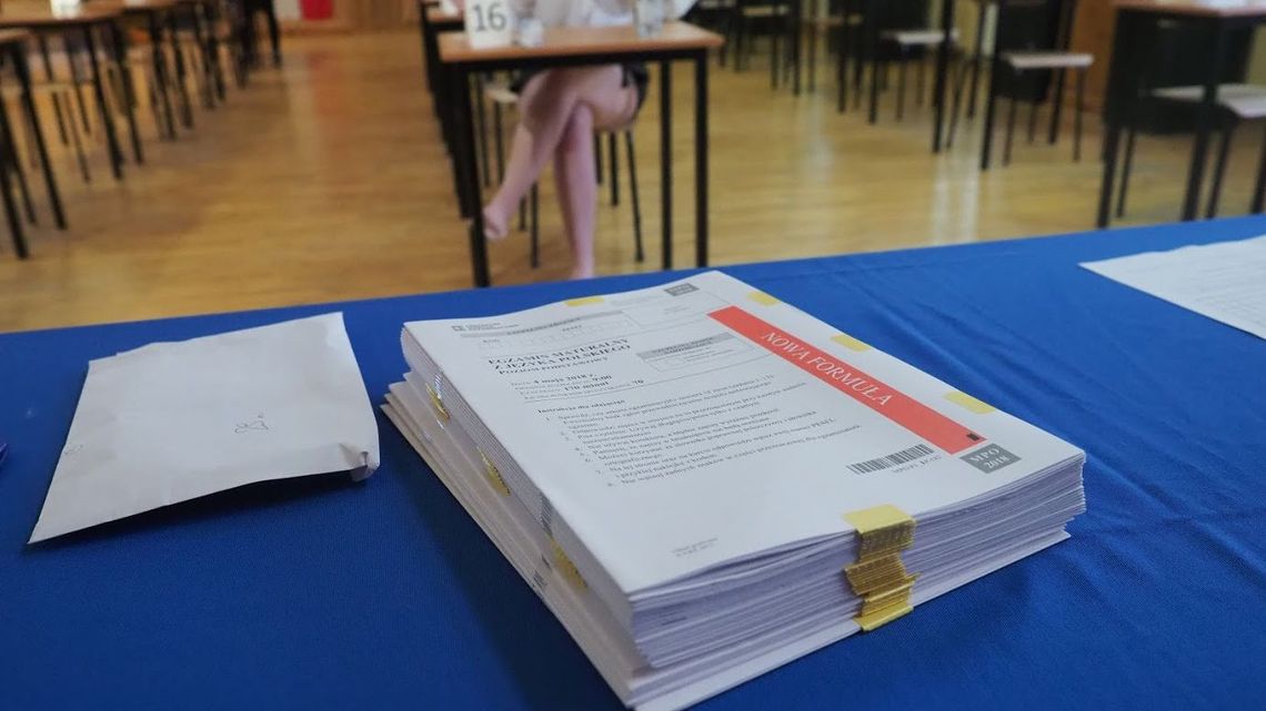 Minister nie żałuje uczniom stresu. "Ta sytuacja jeszcze dodatkowo zwiększa lęk"