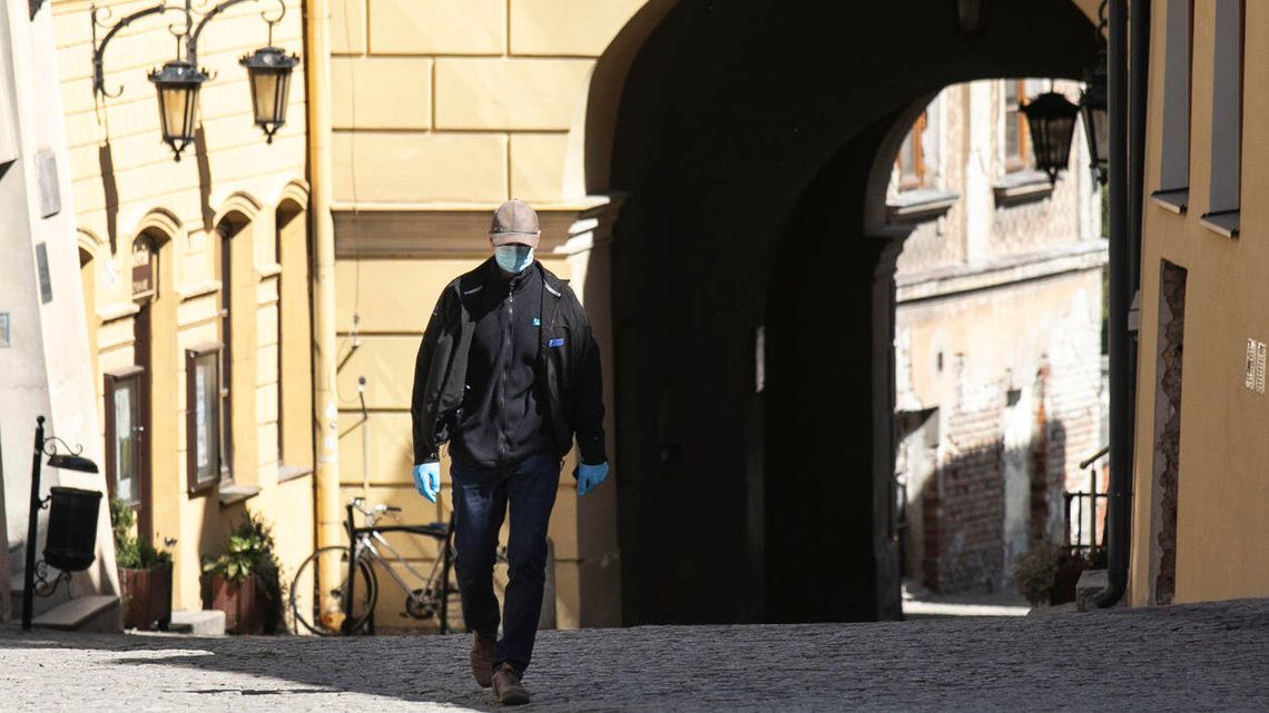 Minister rozwoju: W powiatach oznaczonych kolorem czerwonym nie planujemy pełnych restrykcji