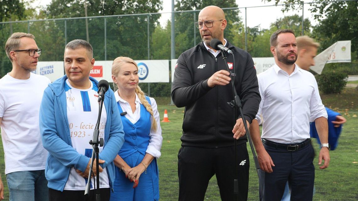 Minister sportu o radości z "lex Puławy". Niestety orlik wciąż zamknięty Minister sportu o radości z "lex Puławy". Niestety orlik wciąż zamknięty