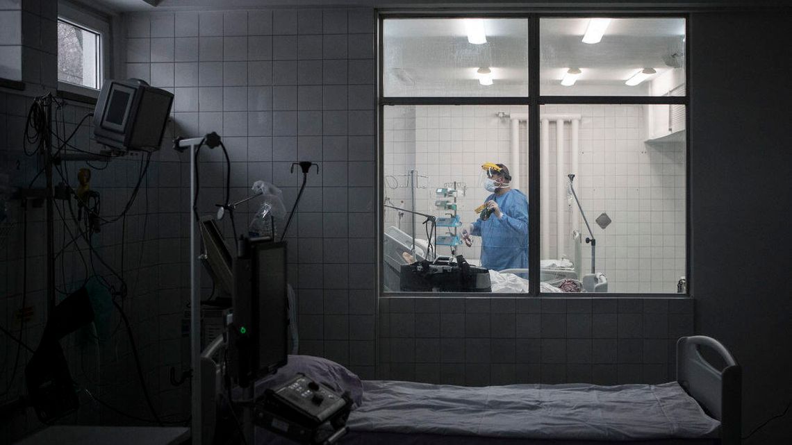 Minister ujawnia, w jakim wieku osoby dominują wśród ofiar koronawirusa Minister ujawnia, w jakim wieku osoby dominują wśród ofiar koronawirusa