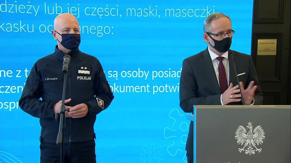 Minister zdrowia: Na cmentarzach wciąż obowiązuje nakaz noszenia maseczki