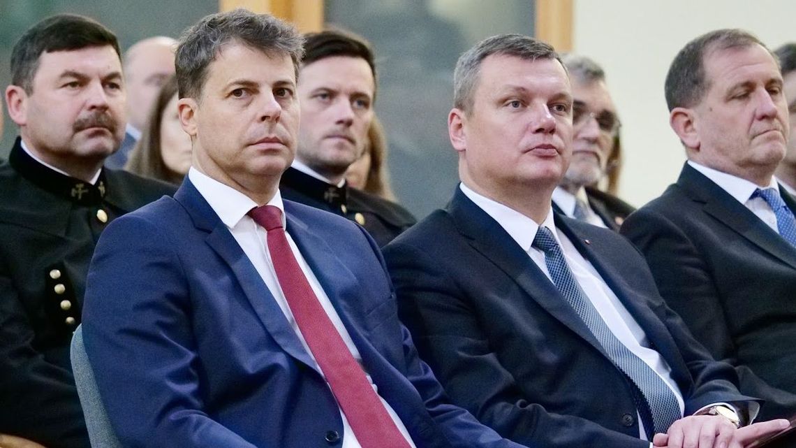 Mirosław Piotrowski wraca do polityki. Wystartuje do Senatu Mirosław Piotrowski wraca do polityki. Wystartuje do Senatu