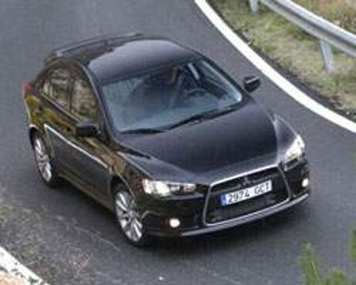 Mitsubishi lancer (nr 15) - 8 głosów