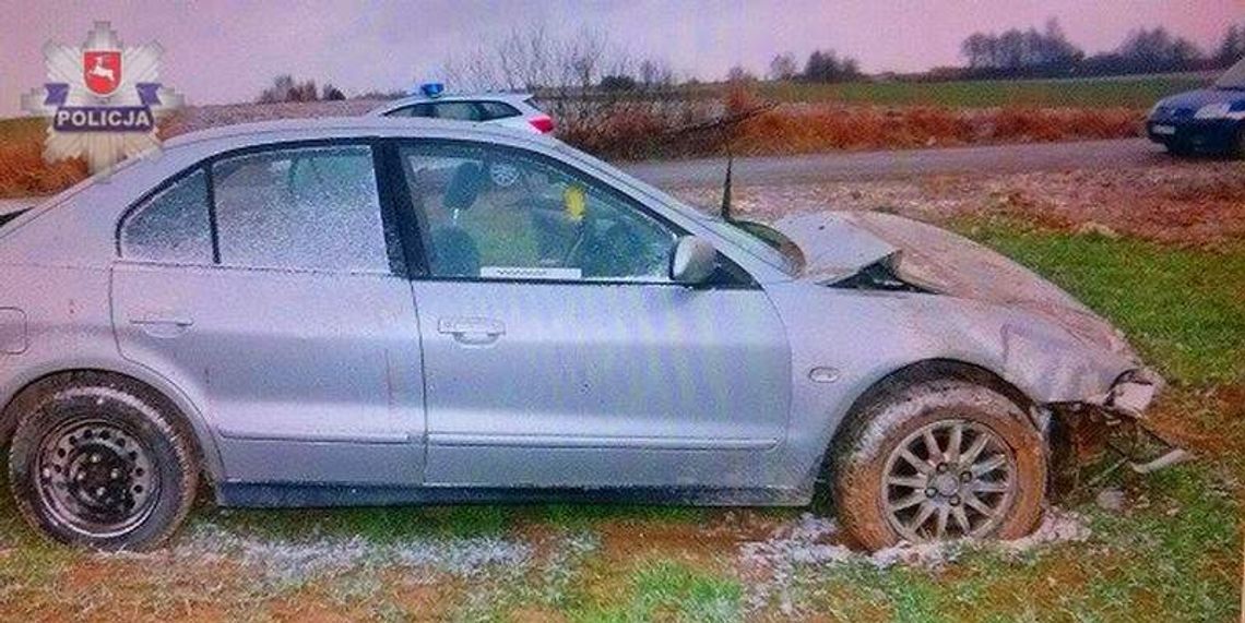 Mitsubishi wypadło z drogi. Kierował 19-latek bez prawa jazdy Mitsubishi wypadło z drogi. Kierował 19-latek bez prawa jazdy