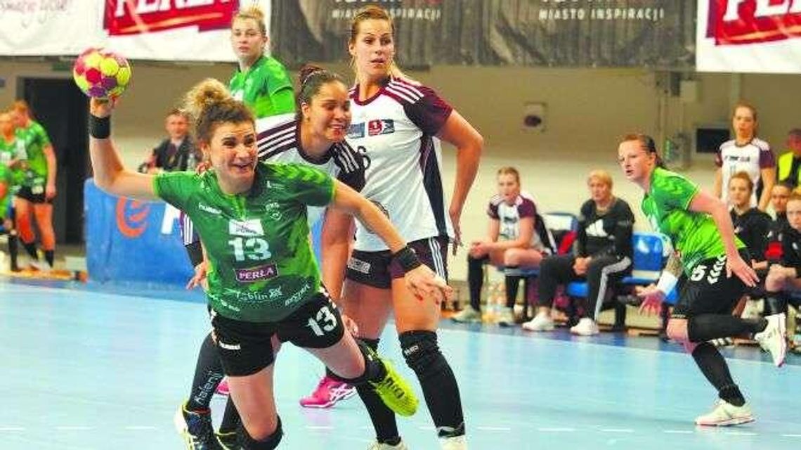 MKS Perła - Pogoń Szczecin 24:26. Szansa dla piłkarek z drugiej drużyny