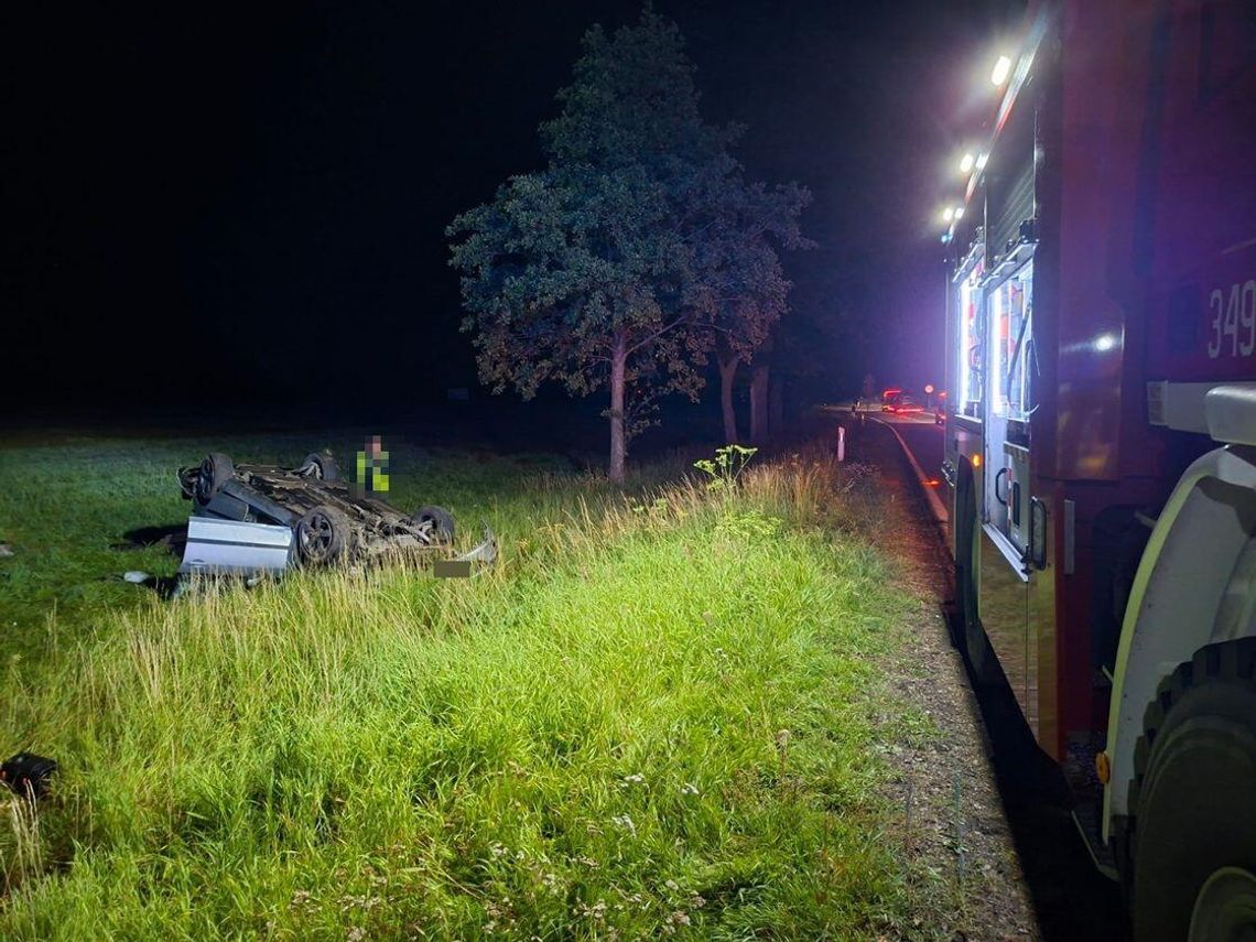 Młody kierowca, prędkość i alkohol. Cudem uniknęli tragedii
