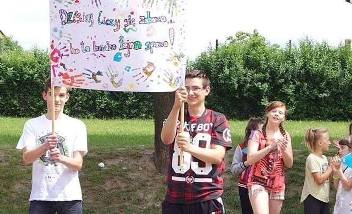 Młody obywatel na Sportowo. Zabawy i gry w Krasieninie