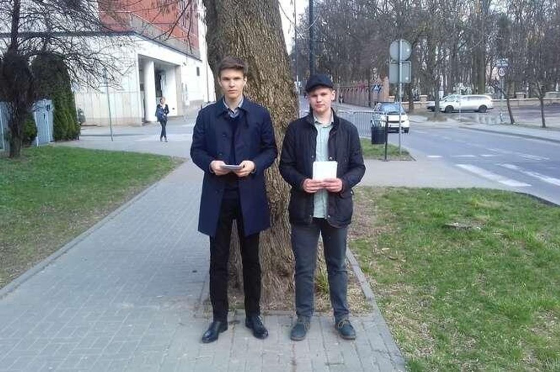 Młodzi aktywni, bo dobijają się do swojego Sejmu Młodzi aktywni, bo dobijają się do swojego Sejmu