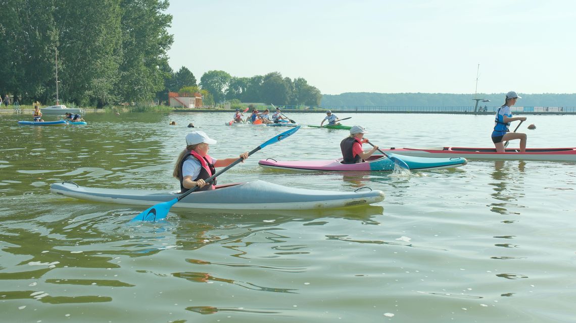 Młodzi kajakarze rywalizowali na Zalewie Zemborzyckim 