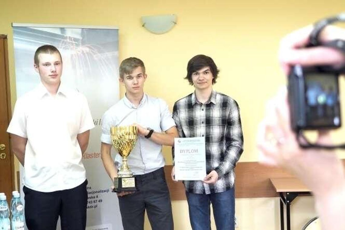 Młodzi w świecie odkryć i wynalazków. Najlepsi olimpijczycy