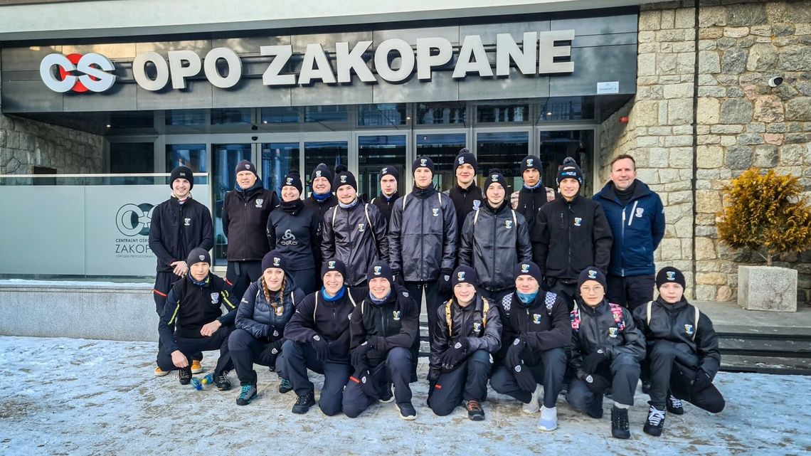 Młodzi zawodnicy Motoru Lublin przygotowują się do sezonu żużlowego w Zakopanem