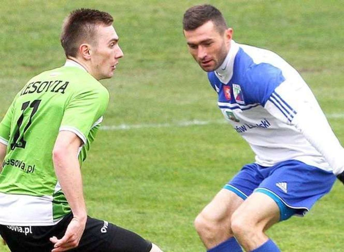 Młodzież dała trzy punkty, Tomasovia zwycięska