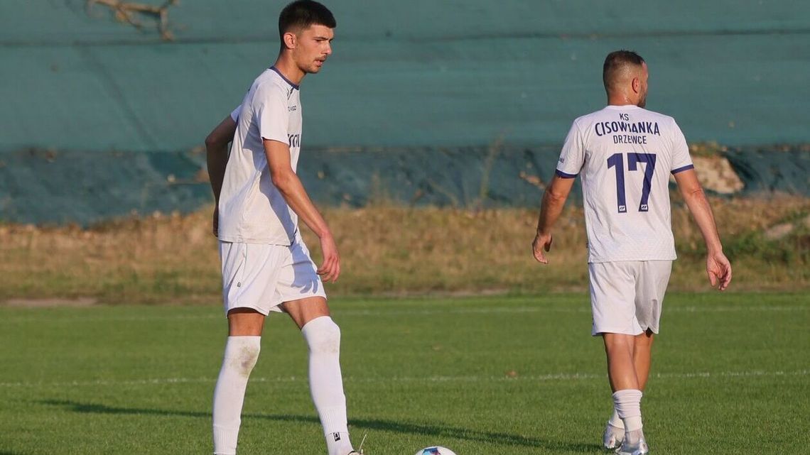 Młodzież Górnika II Łęczna już rozpoczęła naukę, trzy gole Cisowianki w Piaskach Młodzież Górnika II Łęczna już rozpoczęła naukę, trzy gole Cisowianki w Piaskach