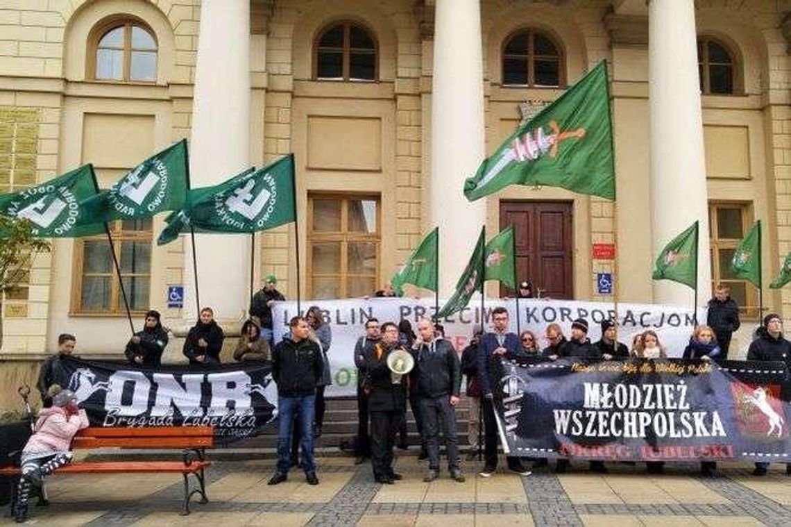 Młodzież Wszechpolska i ONR przeciwko CETA. "Umowa była negocjowana w ukryciu" Młodzież Wszechpolska i ONR przeciwko CETA. "Umowa była negocjowana w ukryciu"