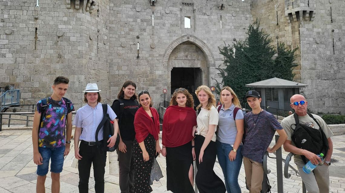 Młodzież z Chełma utknęła w Tel Awiwie. MON zapowiada ewakuację Herculesami 