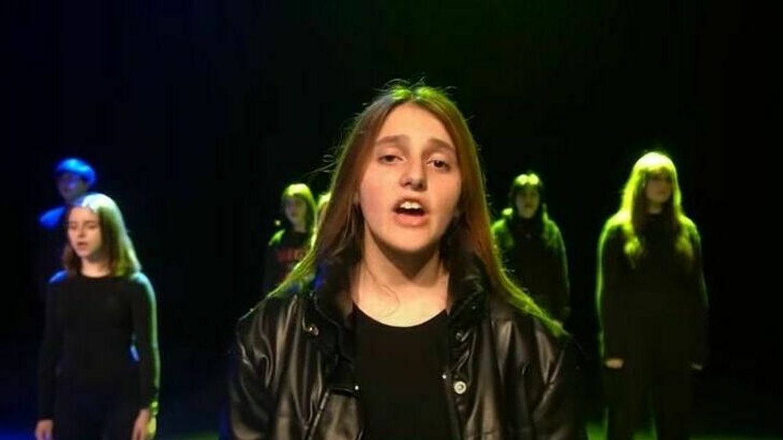 Młodzież z Polski i Ukrainy propagowała banderyzm? Prokuratura: "Czerwona kalina" to nie przestępstwo