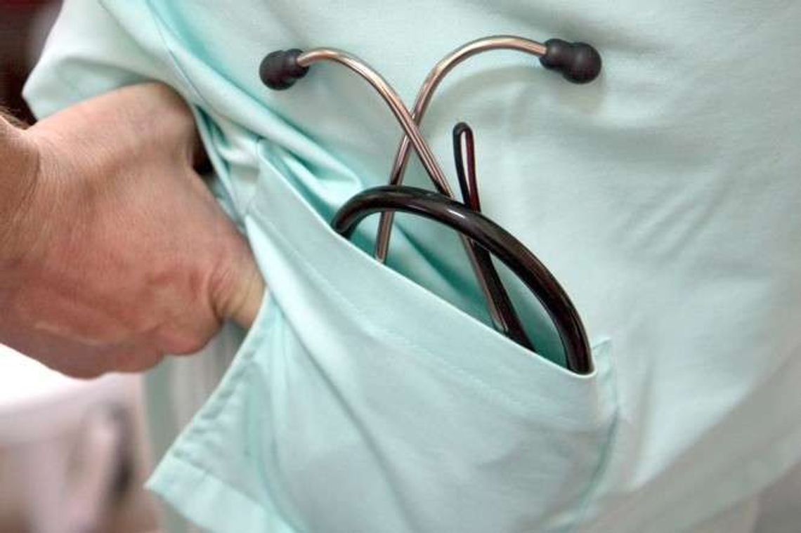 Mniej specjalistów w szpitalach. "Z wielkim rozczarowaniem przyjęliśmy wiosenną listę rezydentur"