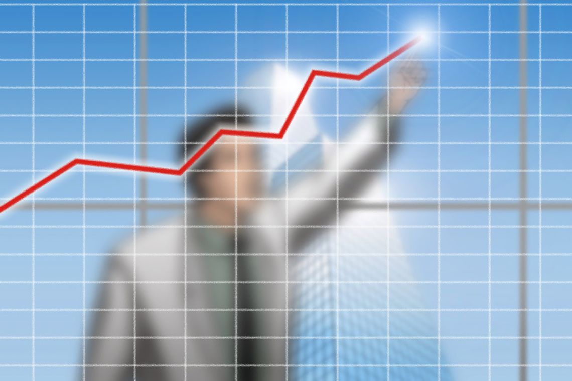 Mniej zarabiamy i więcej płacimy