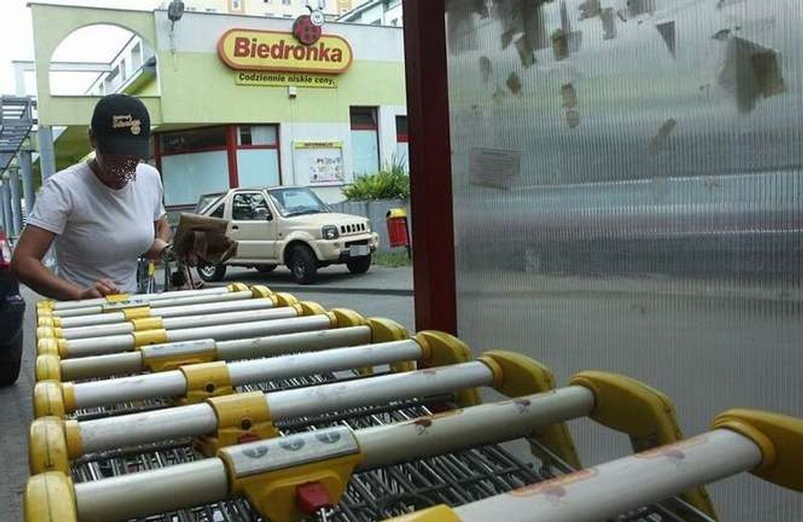 Mobbing w Biedronce? "Każdy dzień przynosi pytanie, czy to dzisiaj ja polecę"