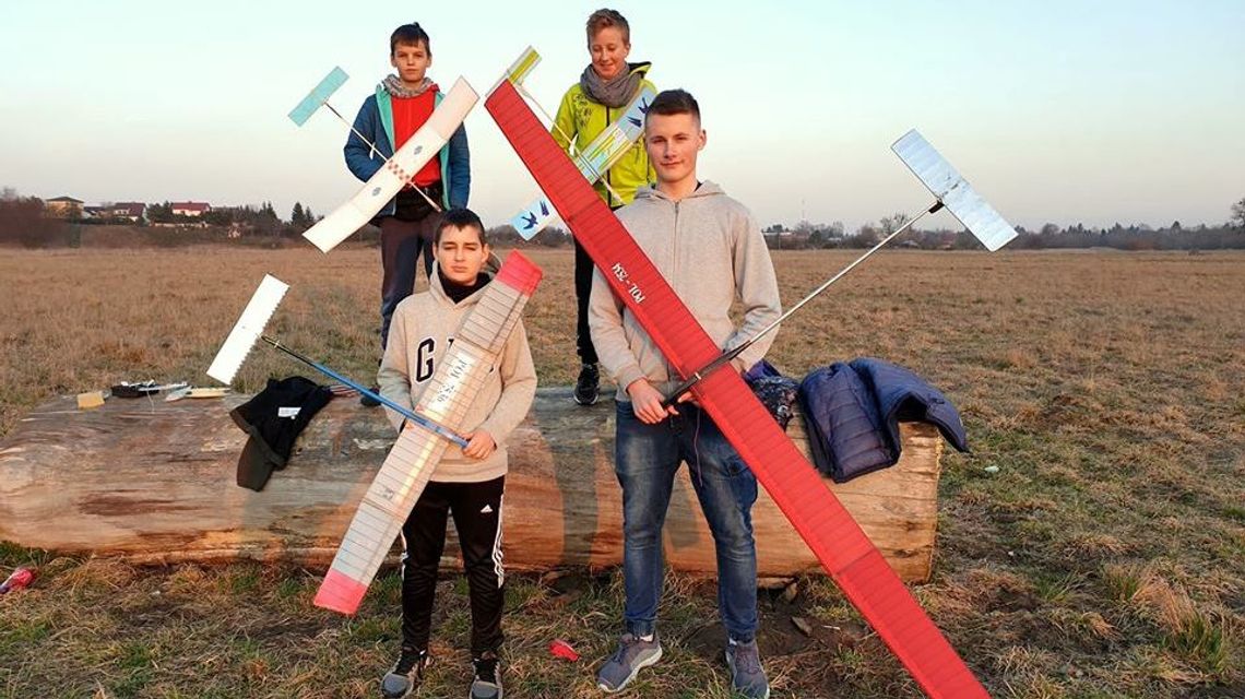 Modelarze z Hrubieszowa namawiają: Zostań w domu!