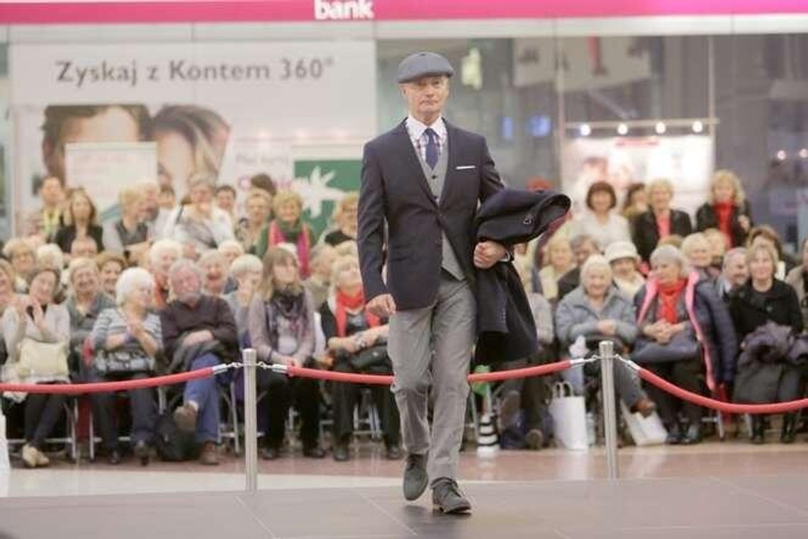 Modni po sześćdziesiątce. Pokaz mody seniorów (zdjęcia) Modni po sześćdziesiątce. Pokaz mody seniorów (zdjęcia)