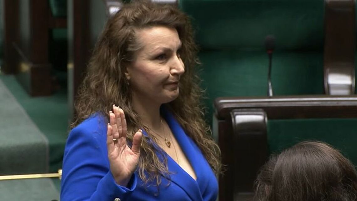Monika Pawłowska złożyła ślubowanie. Oficjalnie jest już posłanką Monika Pawłowska złożyła ślubowanie. Oficjalnie jest już posłanką