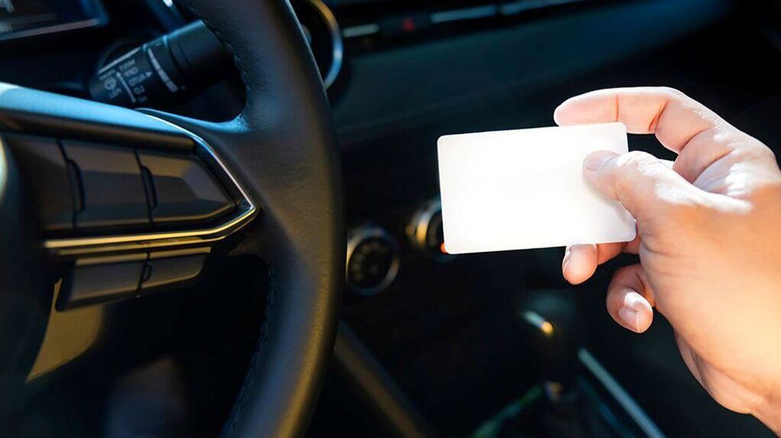 Monitoring GPS z identyfikacją RFID – nowoczesne zarządzanie flotą i logistyką