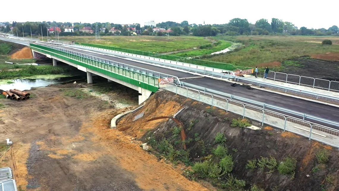 Most już stoi, rondo się buduje. Na ten termin czekają kierowcy 