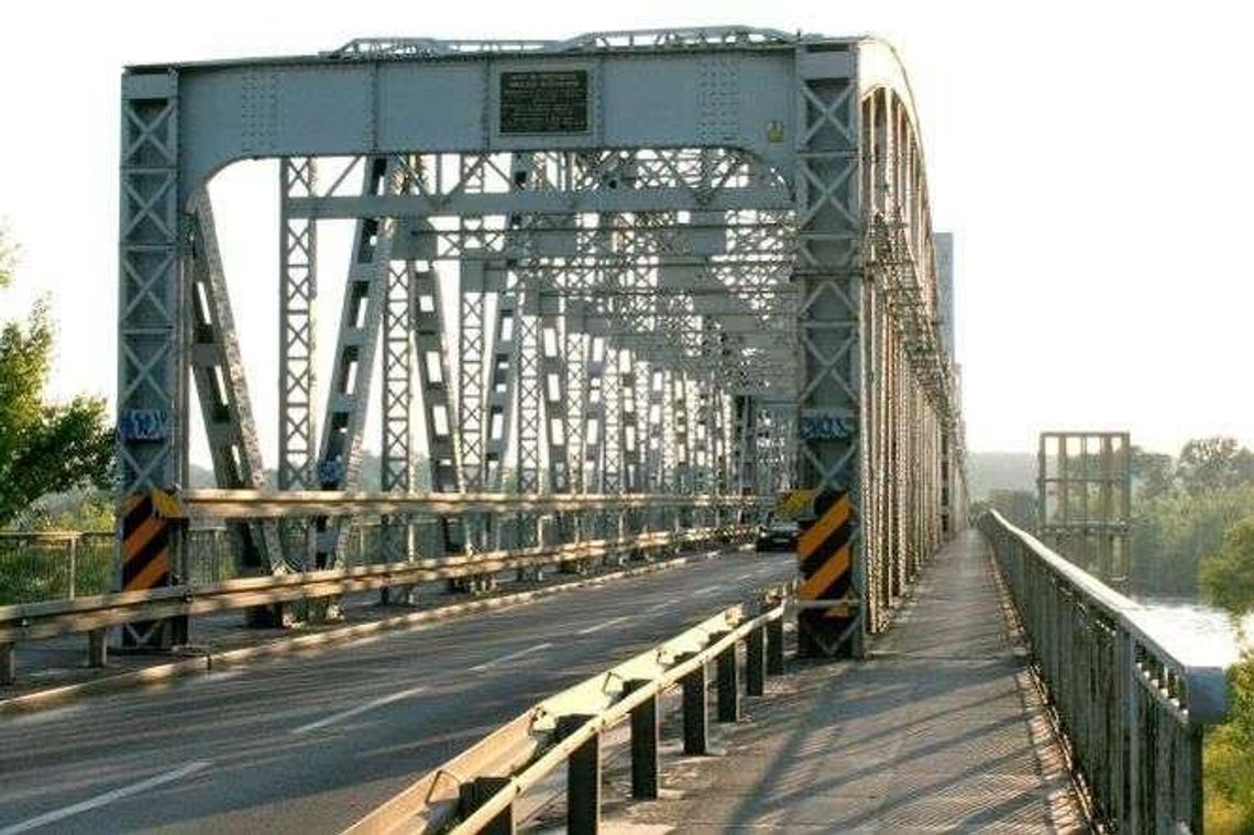 Most na Wiśle w rozsypce? Po co drogowcom aż dwie dokumentacje?