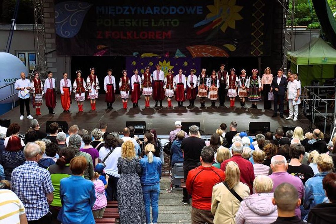 Most nad czarnymi kartami historii. Przejmujący gest pojednania na festiwalu we Włodawie Międzynarodowe Poleskie Lato z Folklorem