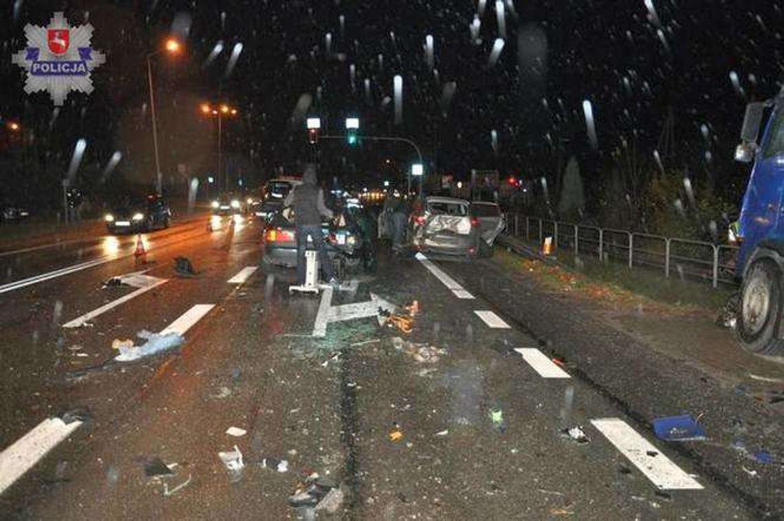 Moszczanka: Ciężarówka wjechała w lawetę